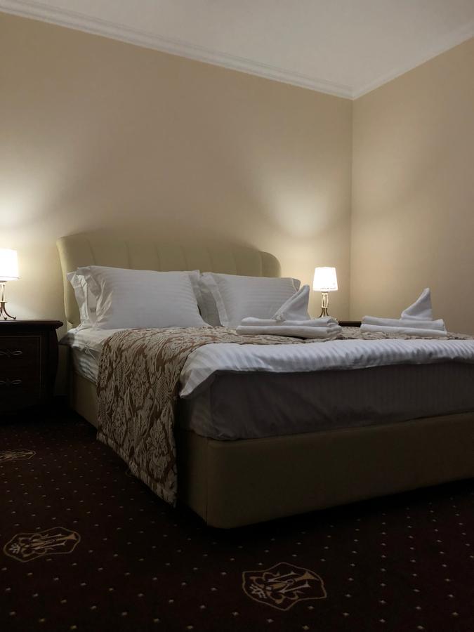 Hotel Boutique Tovmed Vinnytsia Quarto foto