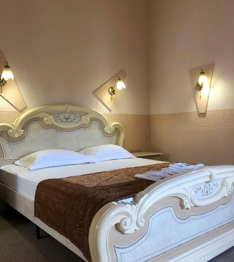 Hotel Boutique Tovmed Vinnytsia Quarto foto
